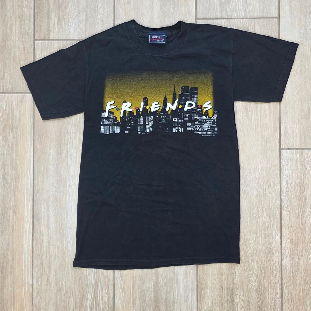 Friends TV Show Graphic T Shirt NBC Experience Store Black NYC Skyline Small